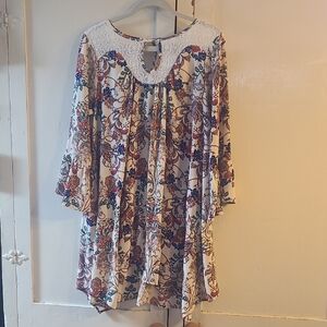 Floral Tunic with Lace Detail
